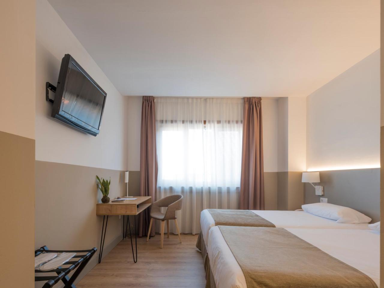 Hotel Airinos 3* Cangas do Morrazo Exterior photo